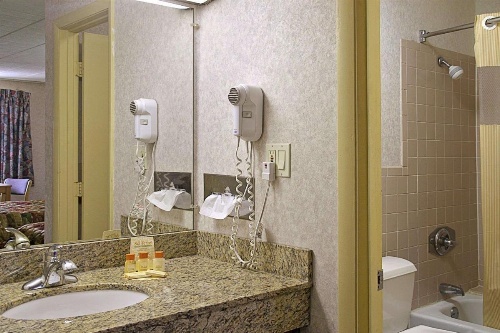 Days Inn by Wyndham Oak Ridge Knoxville image 22
