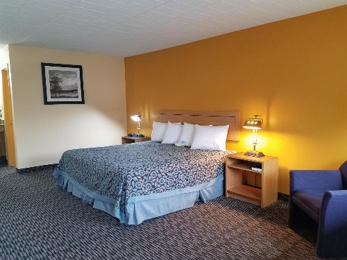 Days Inn by Wyndham Oak Ridge Knoxville image 3