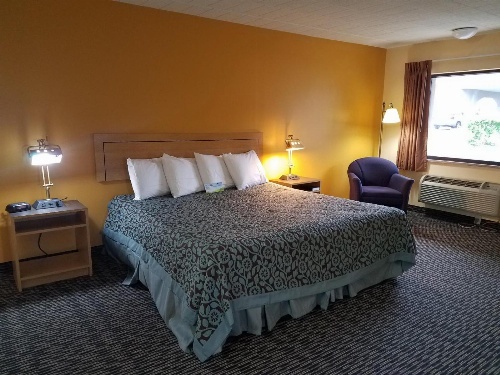 Days Inn by Wyndham Oak Ridge Knoxville image 4